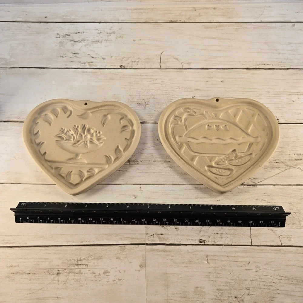 Pampered Chef‎ Family Heritage Heart Cookie Mold Set 1998 1999 Stoneware USA